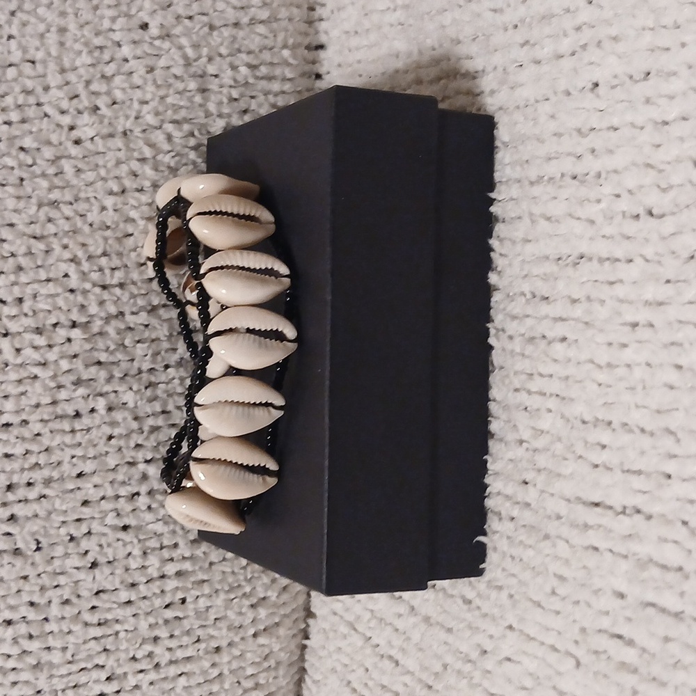 Cowrie Shell and Purple Bead Statement 3-piece Set - Picture 4 of 4